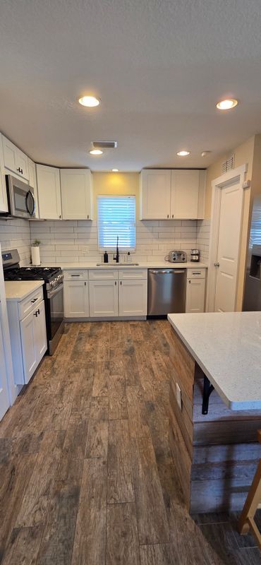 Building Photo - 4457 Floramar Terrace