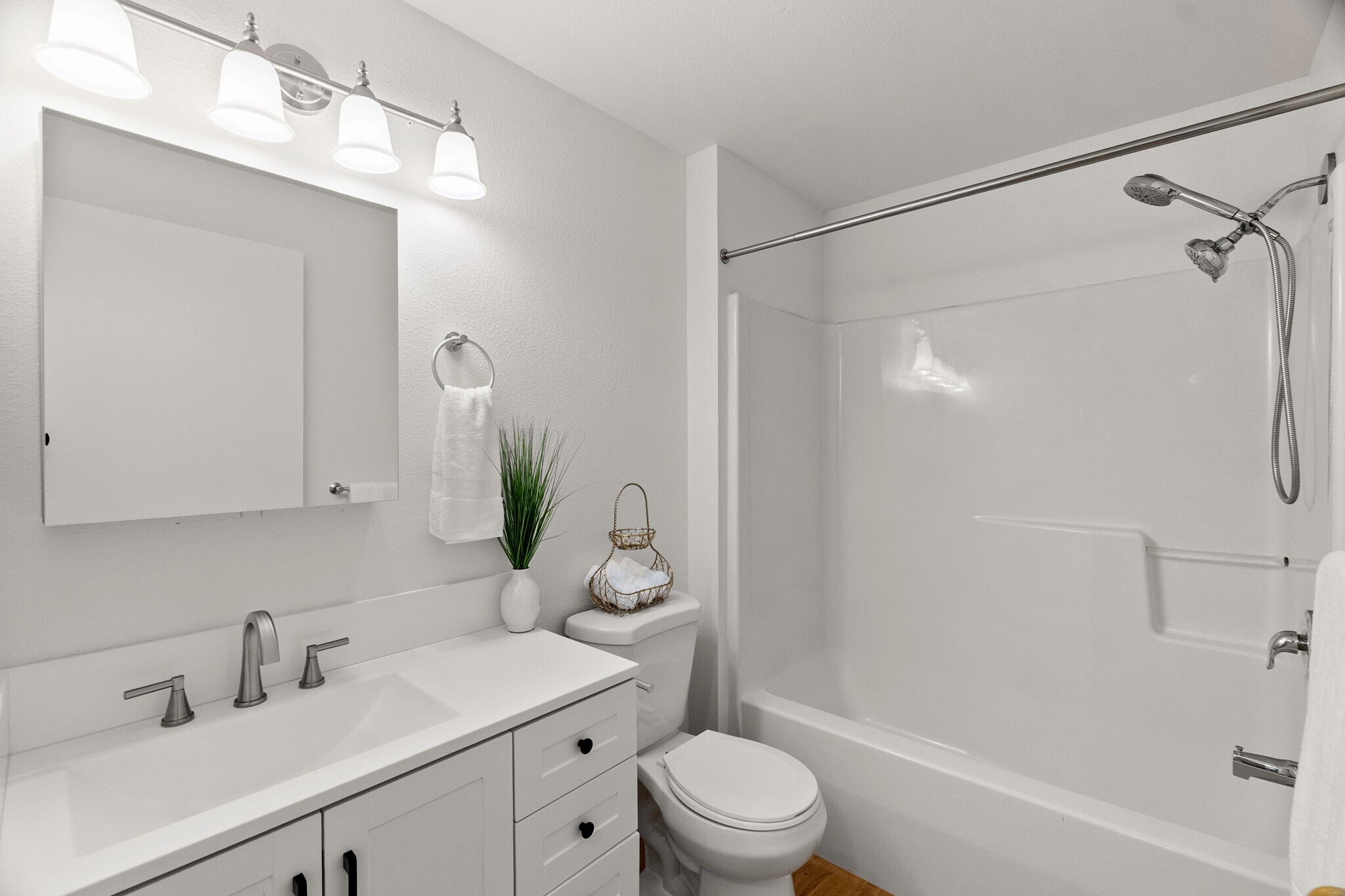 Building Photo - 1102 Irving St SW