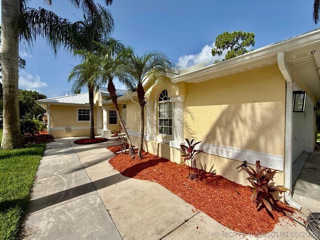 Building Photo - 5707 Silver Oak Dr