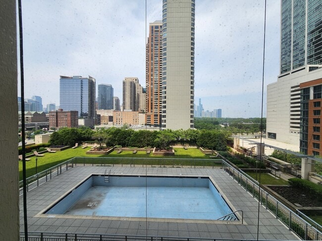 Building Photo - 1234/1250 S Michigan Ave