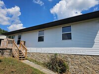 Building Photo - 504 Betty Lou Dr