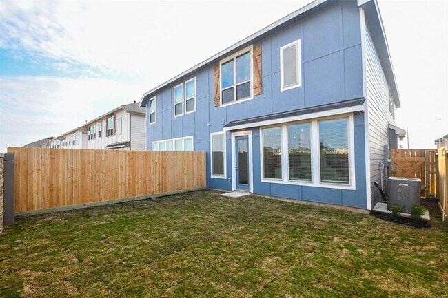 Building Photo - 5459 Holly Hvn Ct