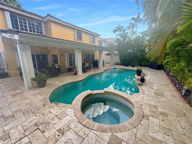 Building Photo - 10110 SW 166th Ct