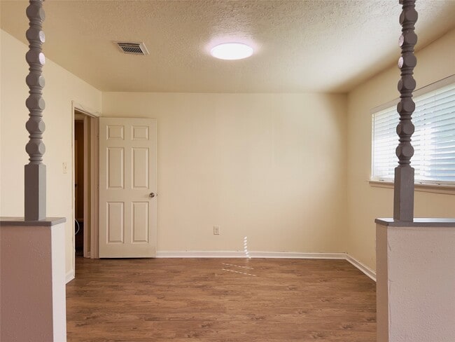 Building Photo - 17014 Forest Bend Ave