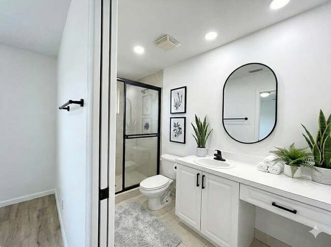 Building Photo - 3102 Coral Ridge Dr