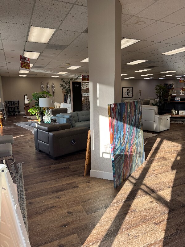 Building Photo - 22750 Hawthorne Blvd