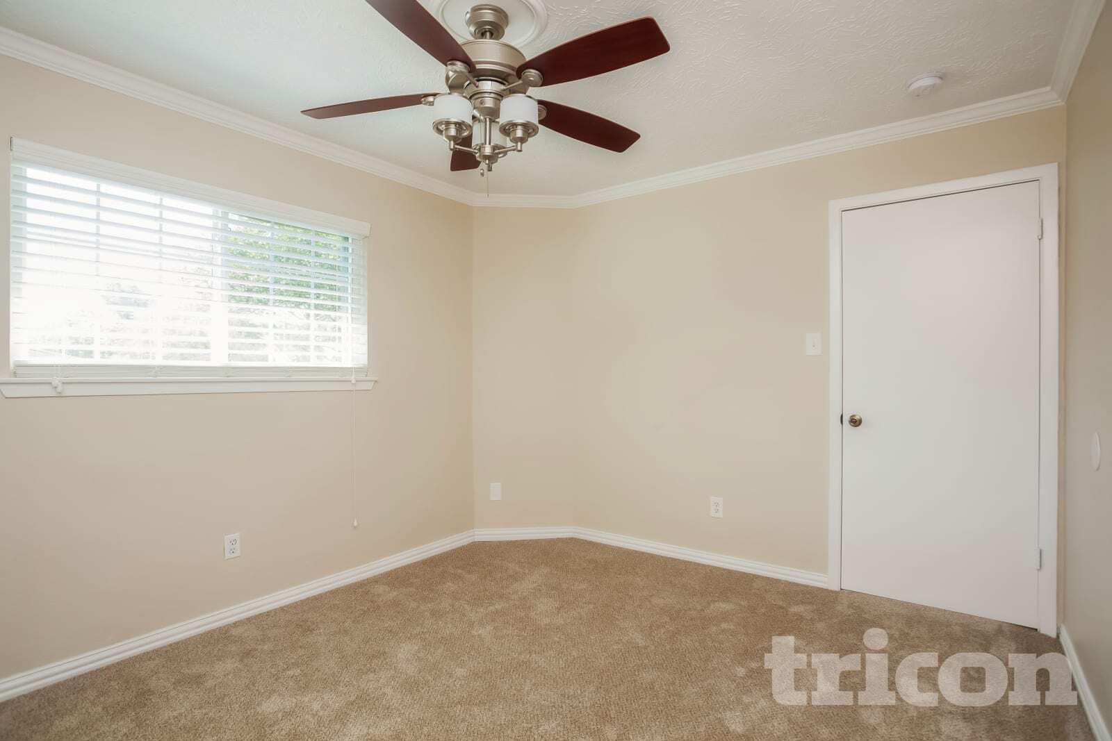 Building Photo - 6128 Silver Leaf Dr