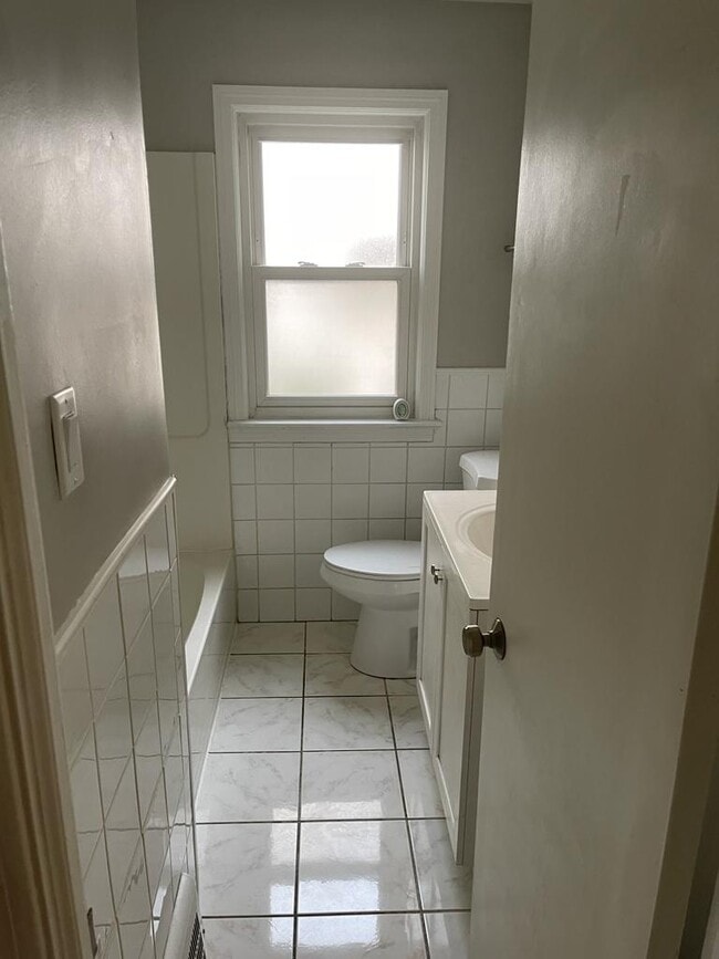 Building Photo - 5025 Henry St