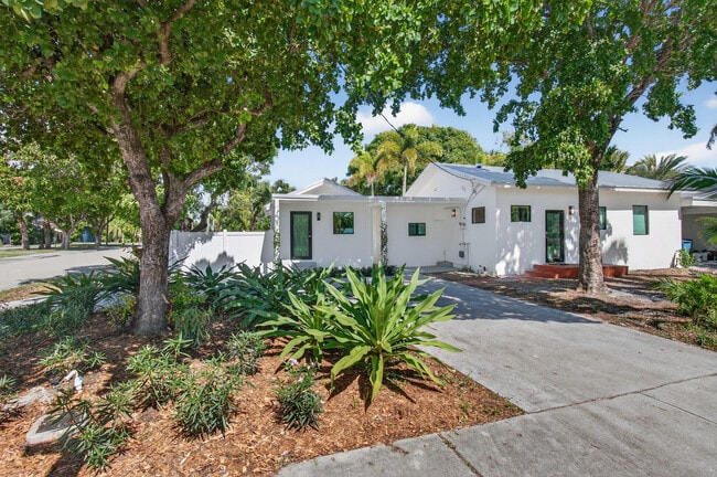 Building Photo - 515 NW 1st St