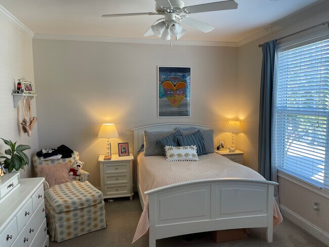 Master Bedroom - 1 Edge Ct