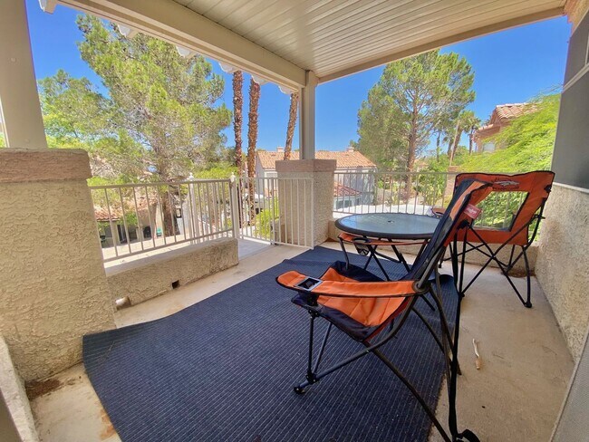 Building Photo - IMMACULATE HOME LOCATED IN SUMMERLIN, 4 BEDROOM 3.5 BATH, 3 CAR GARAGE