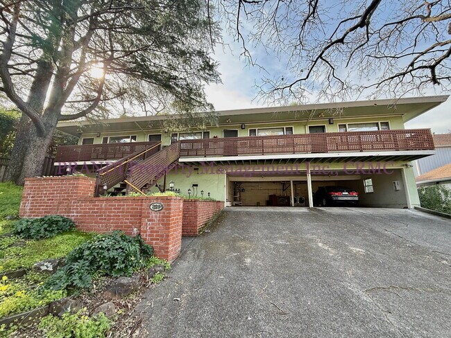 Primary Photo - Modern End Unit Apartment in Downtown Novato