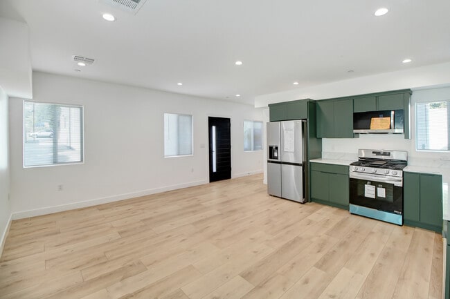 Building Photo - 5624 Raber St