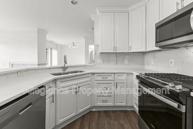 Building Photo - 45490 Whistling Terrace