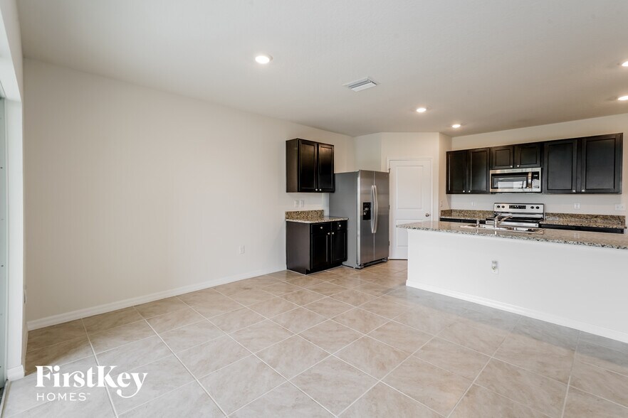 Building Photo - 3008 Blakert Ct