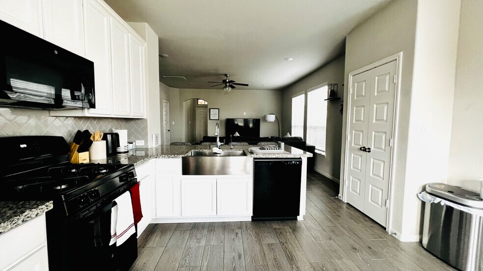 Building Photo - 24319 Wild Bramble Ln