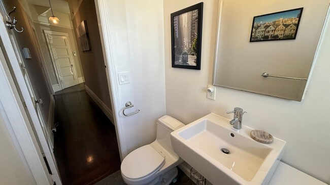 Building Photo - EPIC REA- Outstanding NOPA Location w/Garage Parking - 2 BR/1 BA Condo