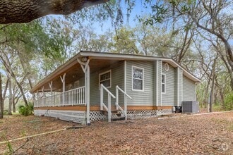 Building Photo - Escape to your private retreat!
