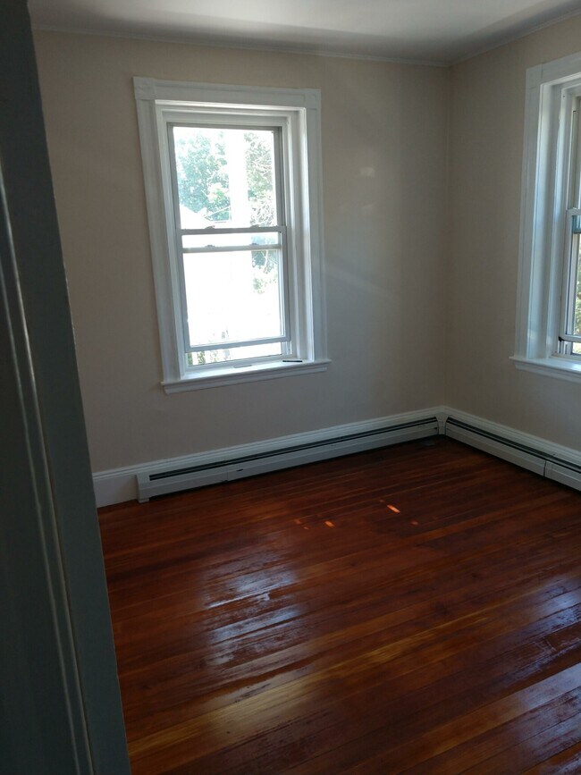 Building Photo - 283 Brookline St
