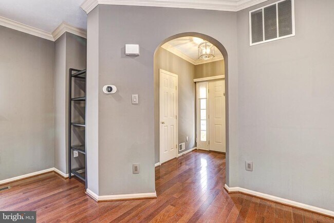 Building Photo - 2733 Quarry Heights Way