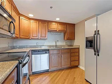 Building Photo - 600 Admiral Blvd