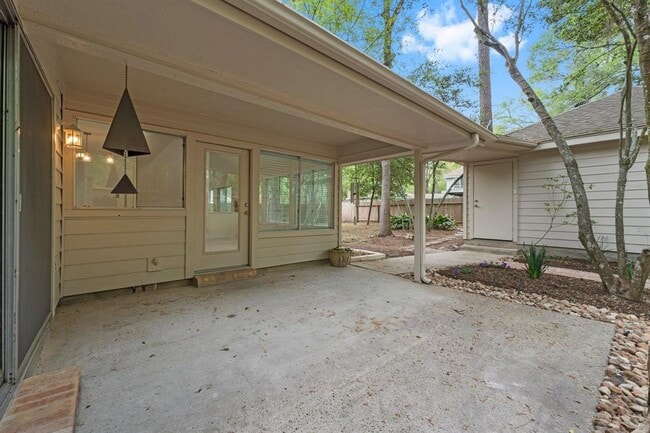 Building Photo - 49 W Southfork Pines Cir