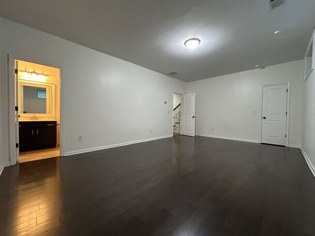 Building Photo - 951 Opelousas Way