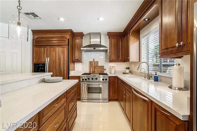 Building Photo - 7777 Willow Cove Cir