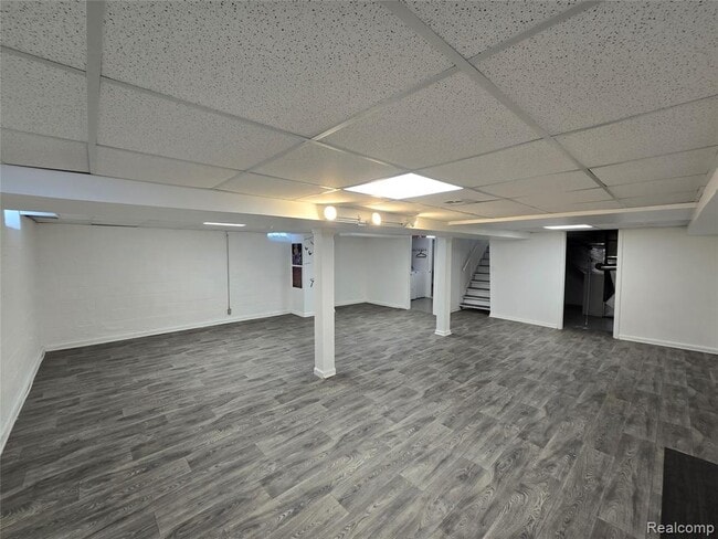 Building Photo - 27231 Five Mile Rd