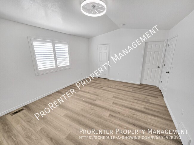 Building Photo - 652 W 800 N