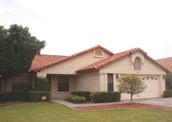 Primary Photo - 7211 W Morrow Dr