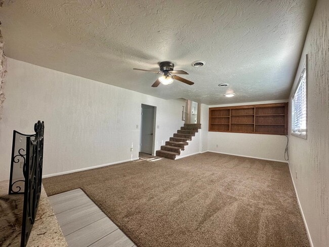 Building Photo - Large Home For Rent In Rexburg