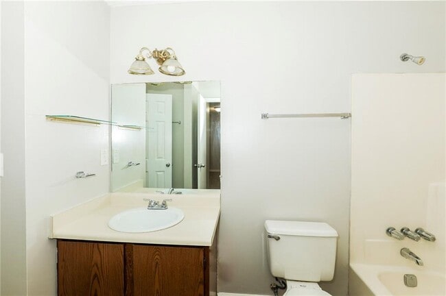 Building Photo - 5426 Glen Haven Dr