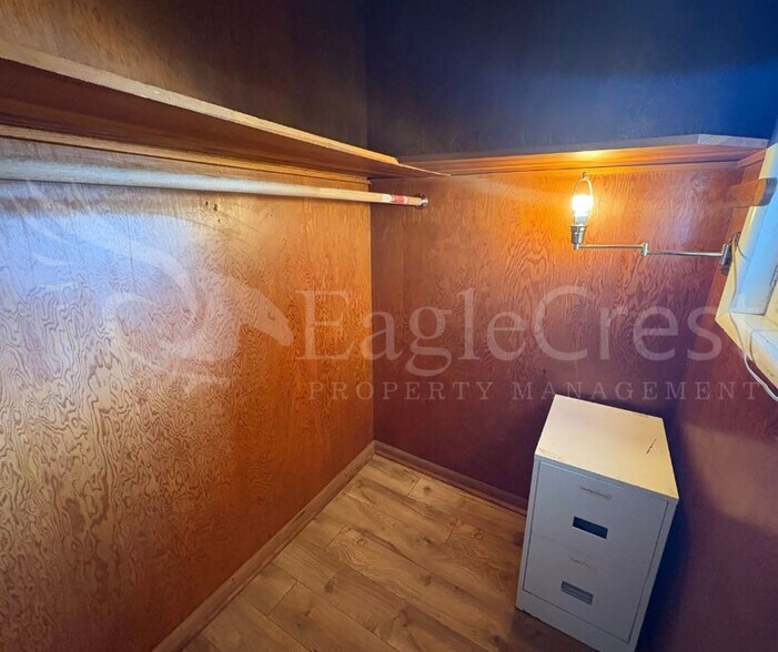 Building Photo - 603CHERRY