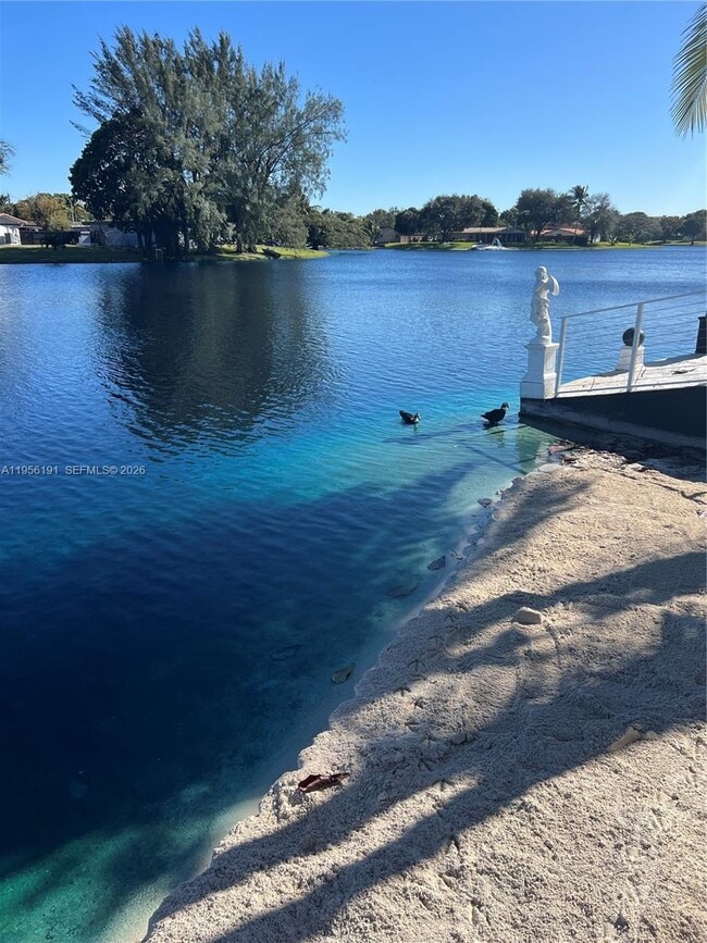 Building Photo - 6484 Miami Lakes Dr