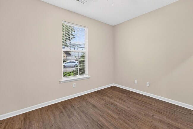 Building Photo - Available Now! Charming 3BR Ranch with 2-Car Garage Near Downtown Winston-Salem