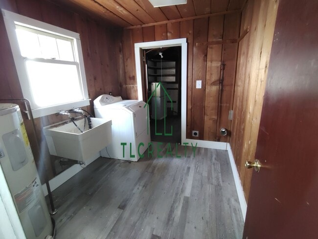 Building Photo - Quaint Home on S. Second St