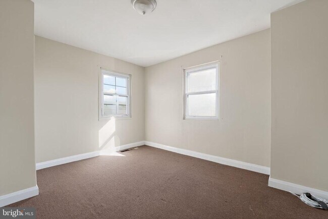 Building Photo - 3544 4th St