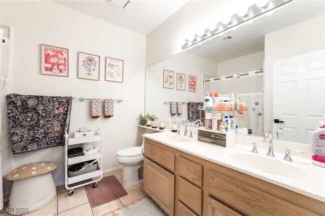 Building Photo - 3320 S Fort Apache Rd