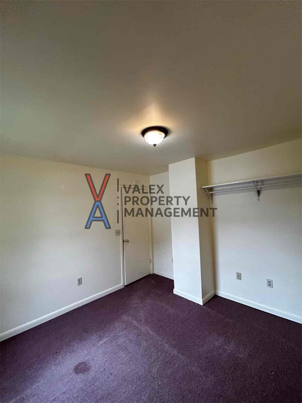 Building Photo - 361 Warren Ave