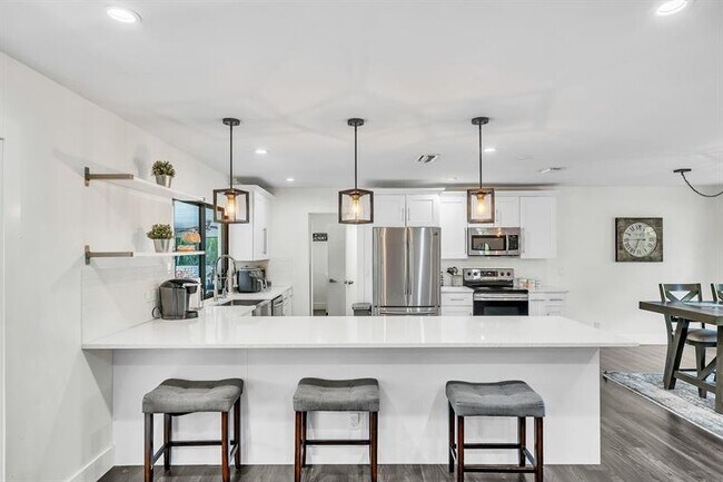 Building Photo - 10962 57th Pl S