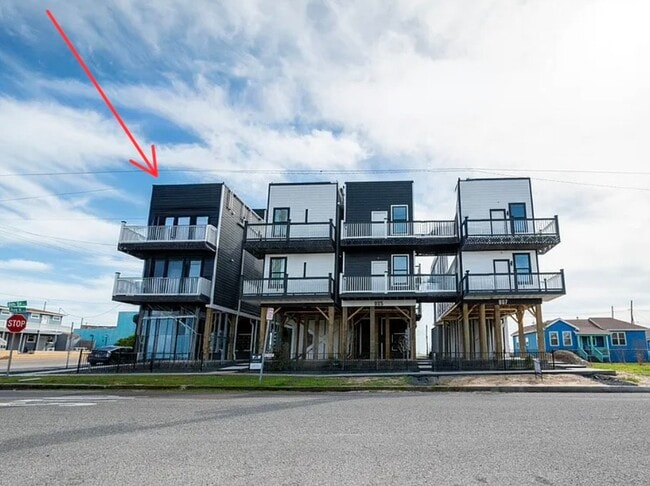 Building Photo - 801 Avenue K