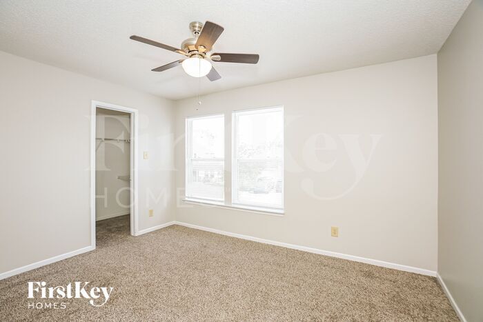 Building Photo - 10305 Kings Gap Way