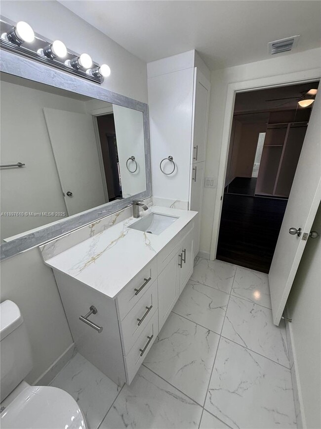 Building Photo - 738 Mill Valley Pl