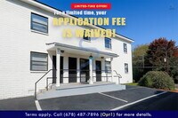 Building Photo - LIMITED-TIME OFFER! 
Apply today with NO APPLICATION FEE!
Terms apply. Call (678) 487-7896, Optio...