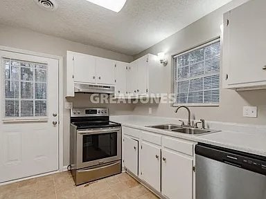 Building Photo - 421 Kingshead Ct