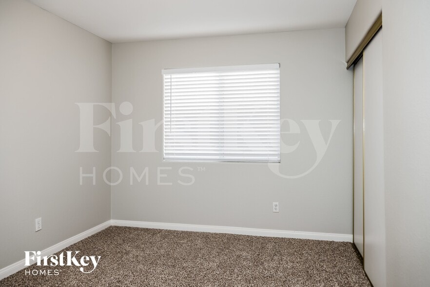 Building Photo - 6270 Bruma Ave