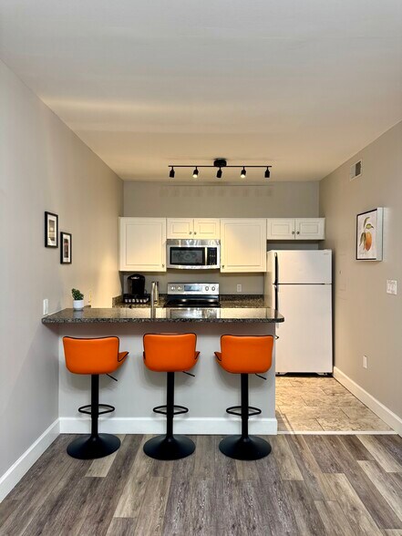 Kitchen - 1700 Clinch Ave