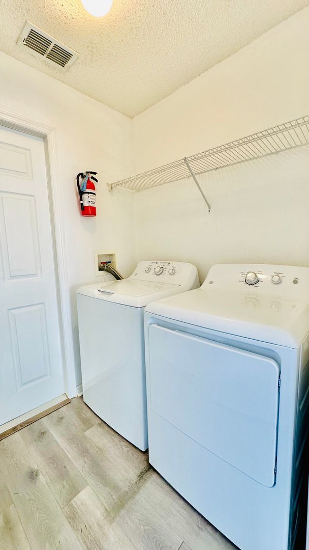 Building Photo - Relax & recharge in this Charming 3Bedroom...