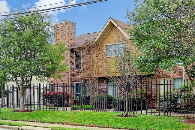 Building Photo - 2501 Bering Dr